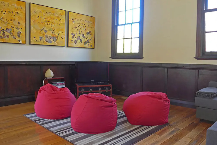 Room 11 of 20