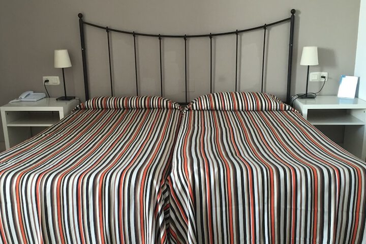 Room 20 of 104