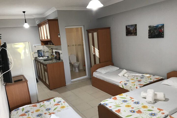 Room 4 of 23