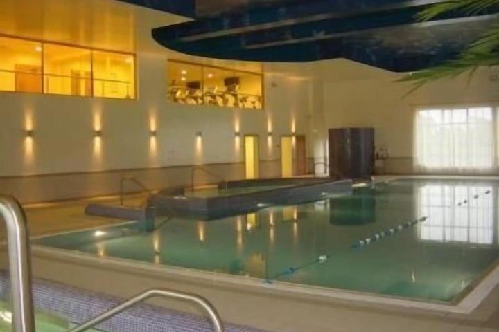 Hotel with Pool