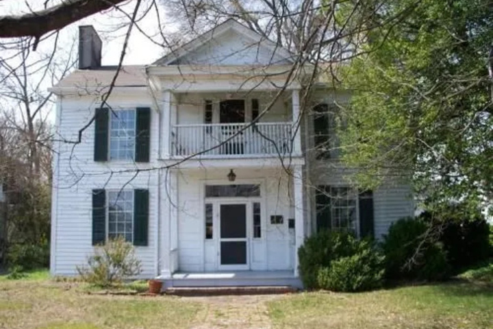 Exterior of Budgetel Inn & Suites Dalton