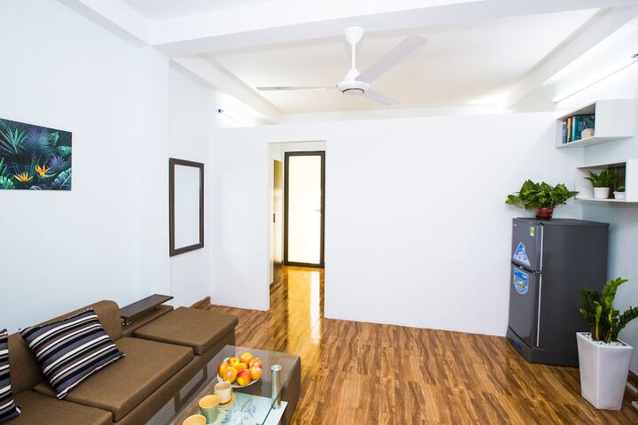 Room 5 of 9