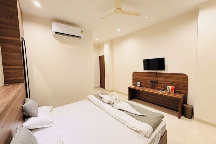 Room 10 of 84