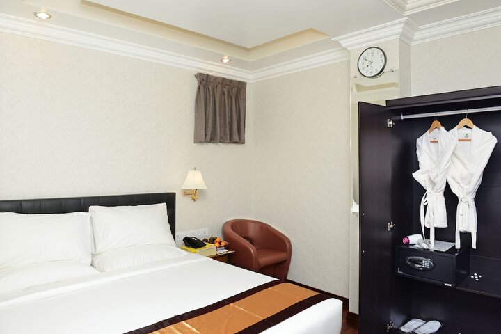 Room 3 of 24