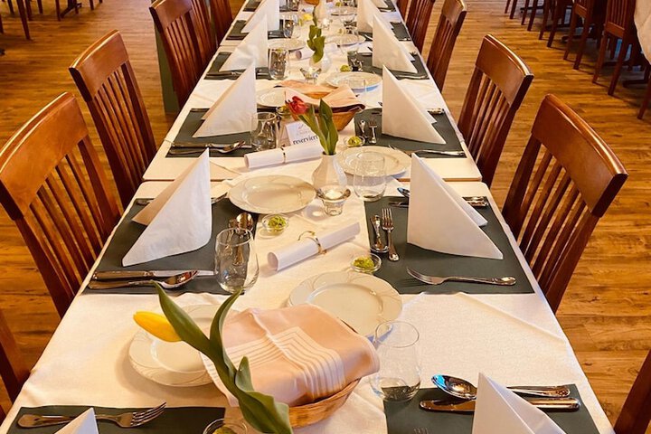 Dining 84 of 163
