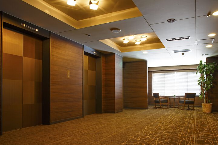 Ballroom/Hall 111 of 147