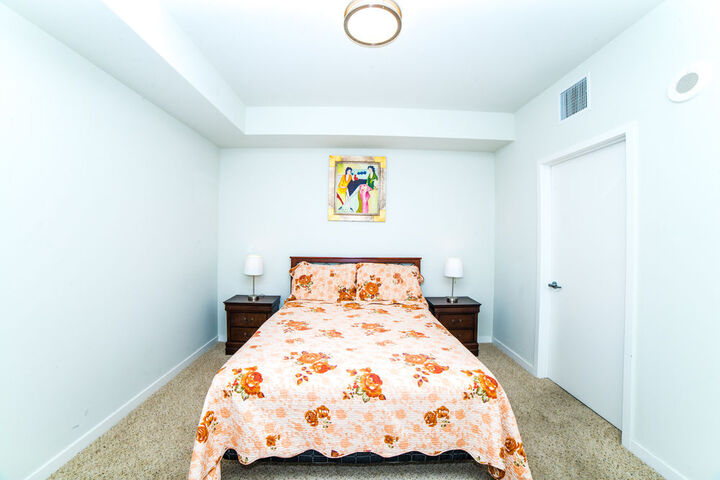 Room 2 of 40