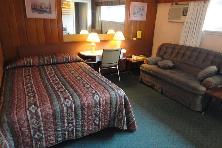 Airport Inn Motel & RV Park in Quesnel, BC