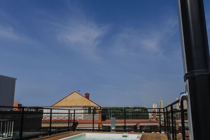 Pool 15 of 30