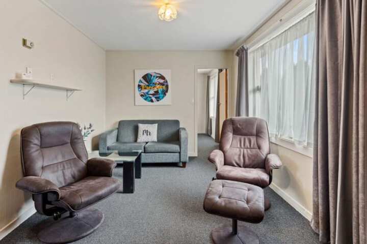 Room 2 of 43