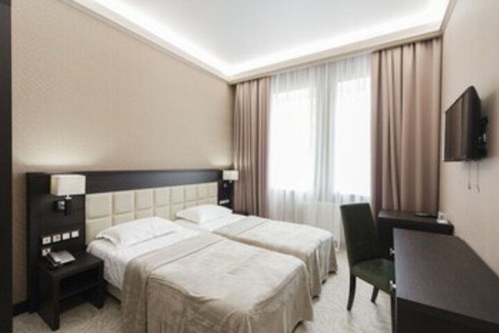 Room 74 of 76