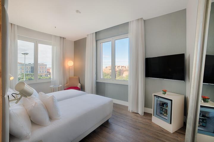 Room 36 of 111