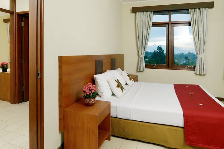 Room 4 of 35