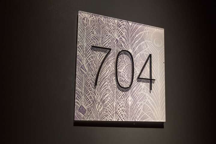 Room 14 of 93