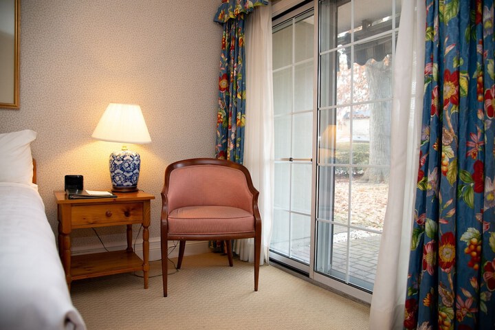 Room 10 of 62