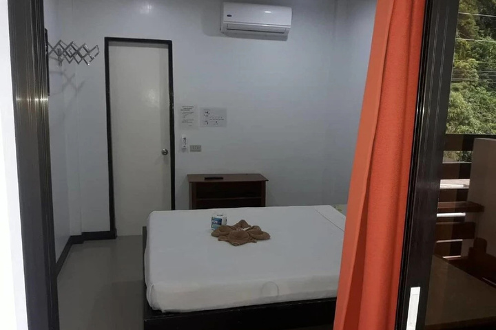 Room 3 of 14