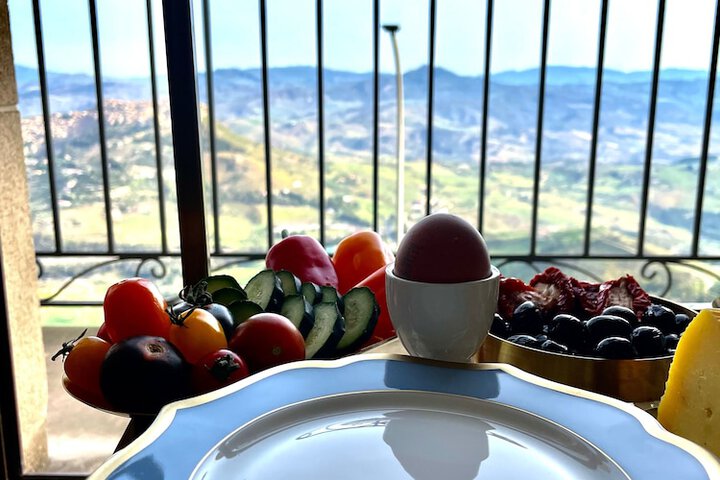 Breakfast/Coffee Service 85 of 98