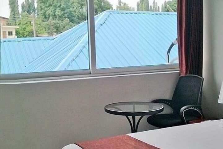 Room 8 of 21