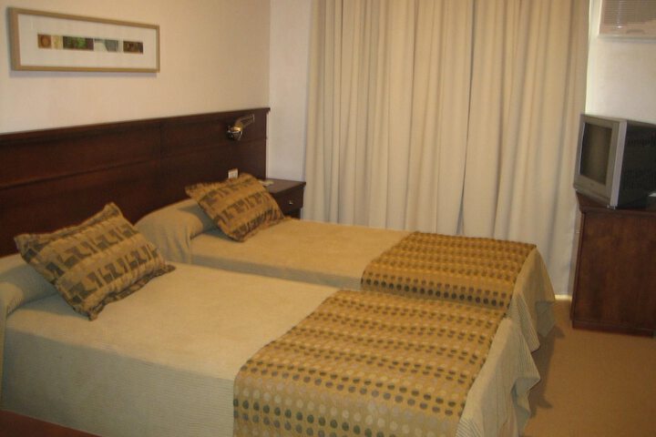 Room 5 of 25