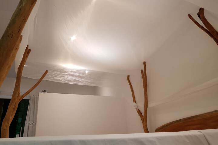 Room 65 of 79