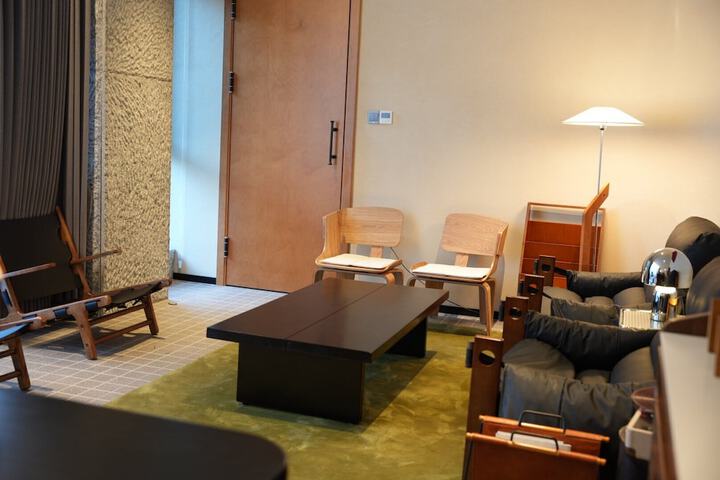 Business Center 125 of 169