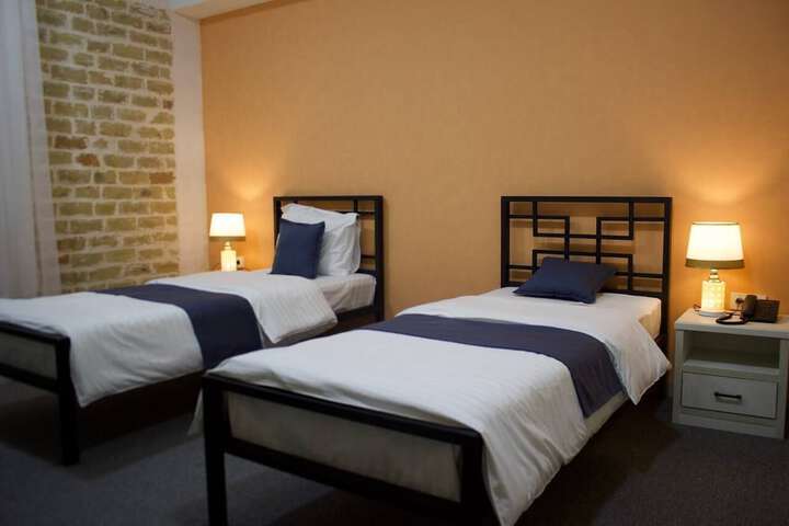 Room 21 of 28
