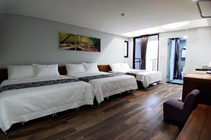 Room 21 of 62