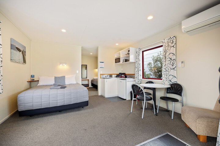 Room 26 of 161