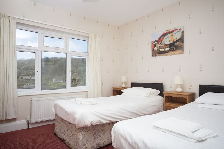 Room 6 of 23