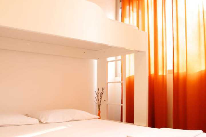 Room 15 of 27
