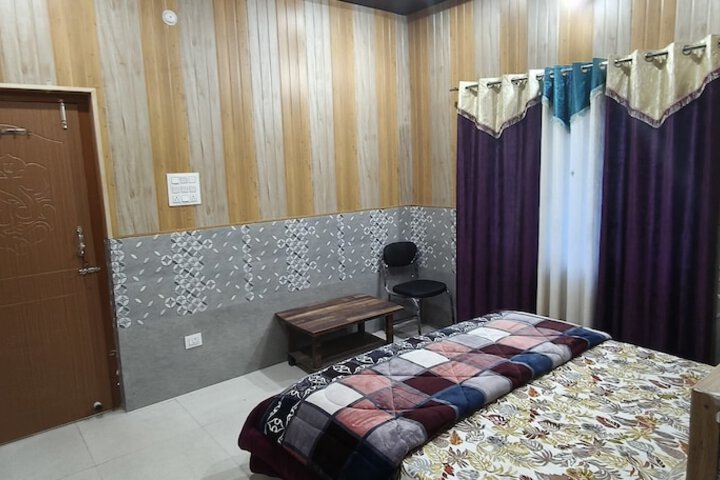 Omji - Kalindi Seva Sadan