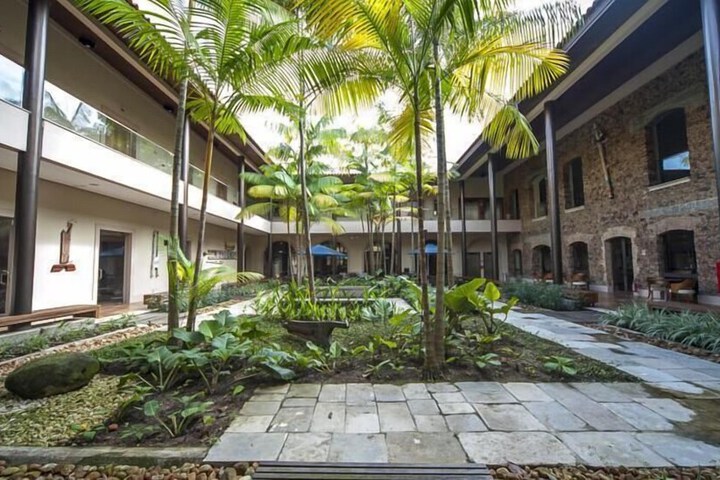 Hotel Exterior 72 of 75