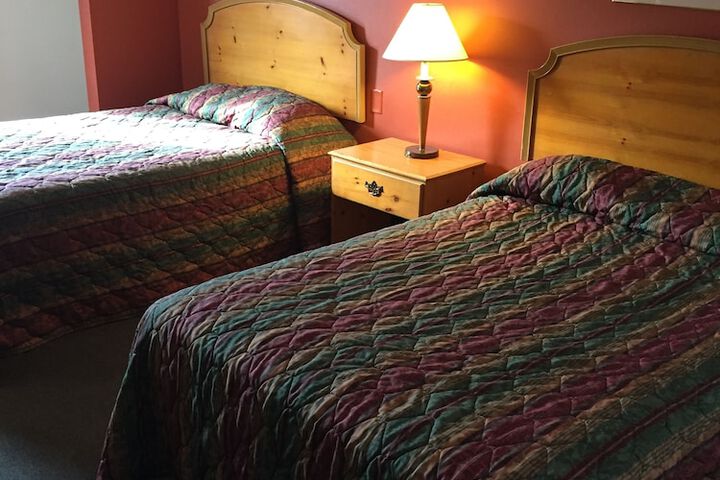 Room 12 of 27