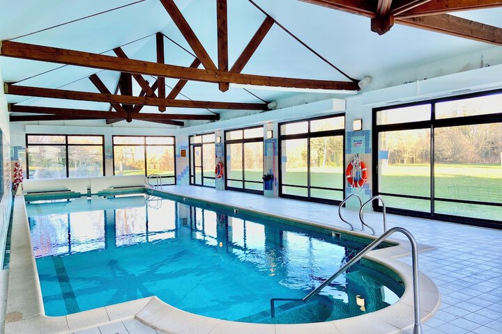 Pool Hotel