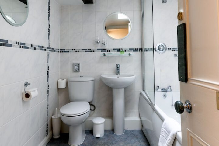 Room 14 of 29
