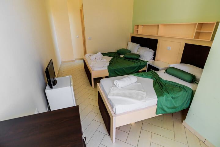 Room 7 of 87