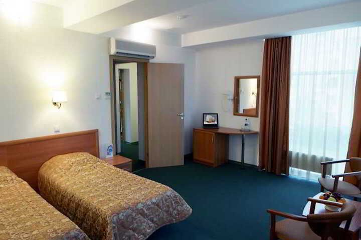 Room 9 of 9