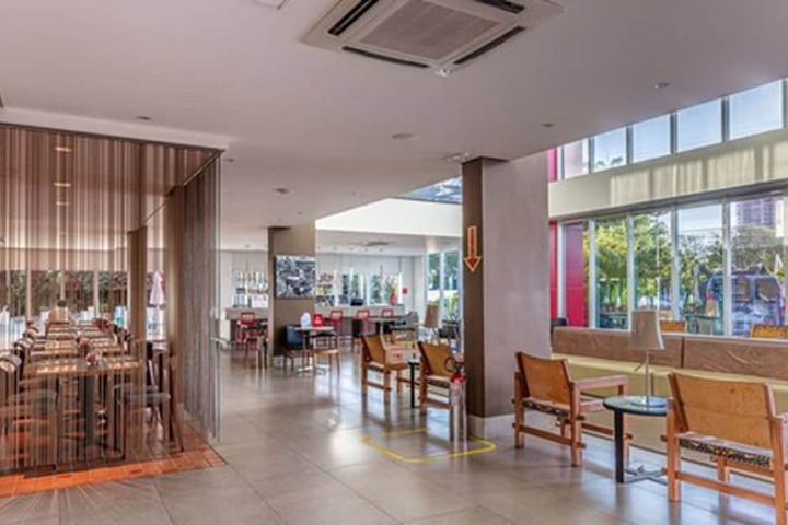 Hotel Lobby
