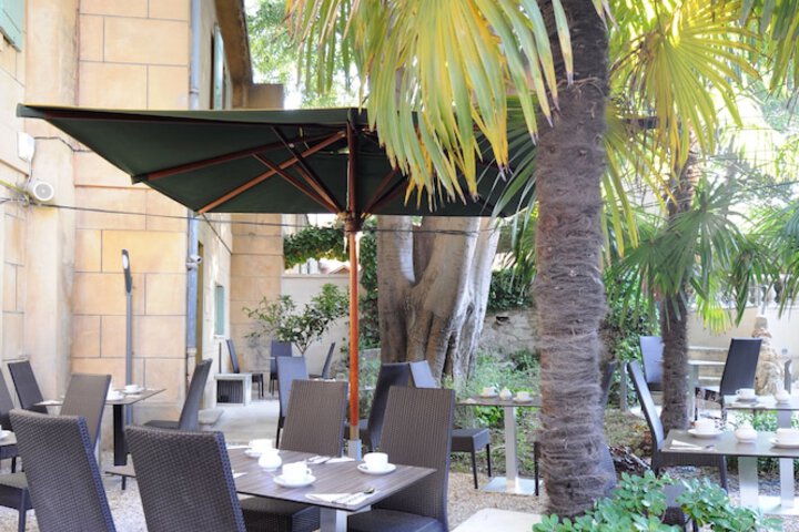Hotel Exterior 47 of 49