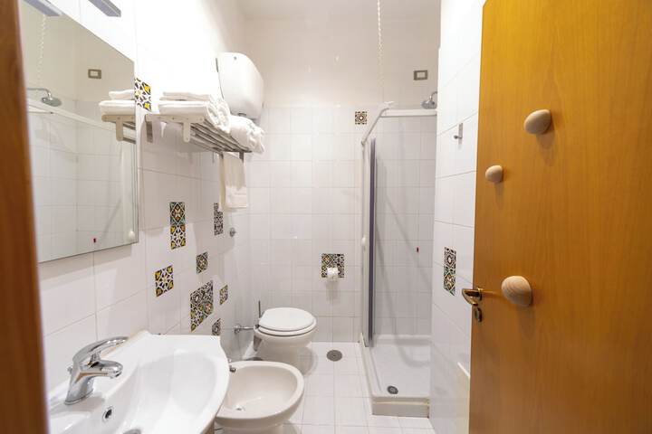 Room 35 of 65