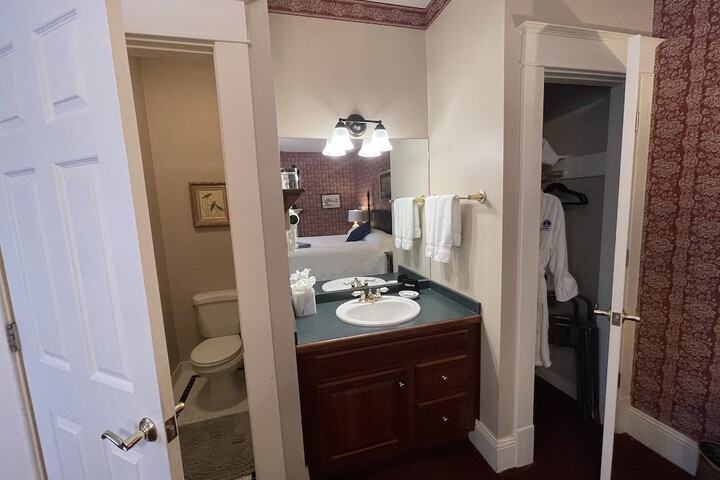 Room 52 of 67