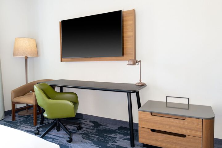 Room 11 of 31
