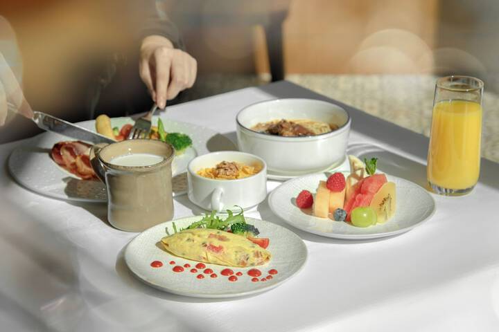 Dining 69 of 103