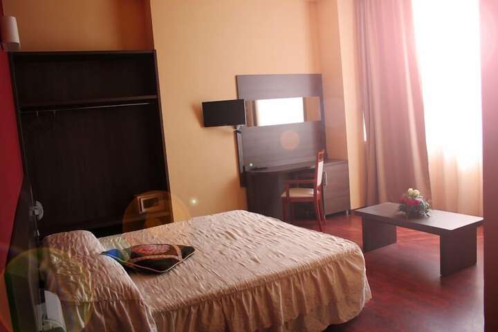 Room 6 of 64
