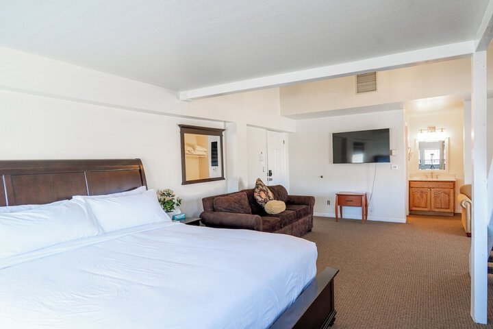 Room 2 of 113