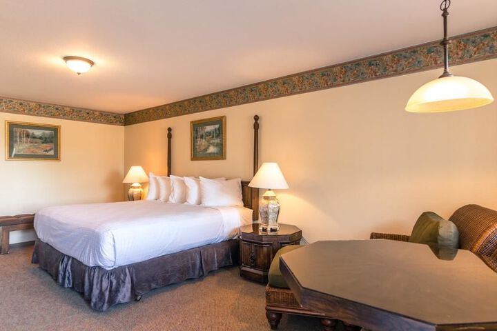 Room 12 of 25