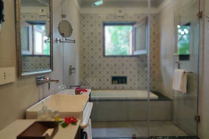 Room 8 of 37