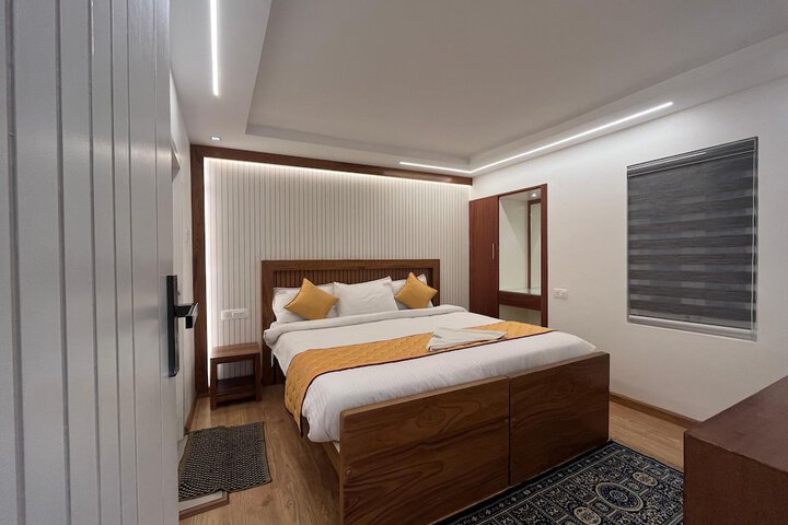 Room 18 of 68