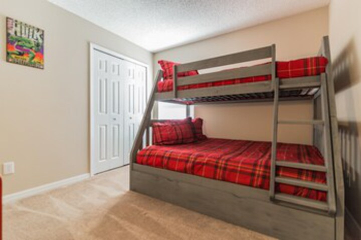 Room 28 of 30