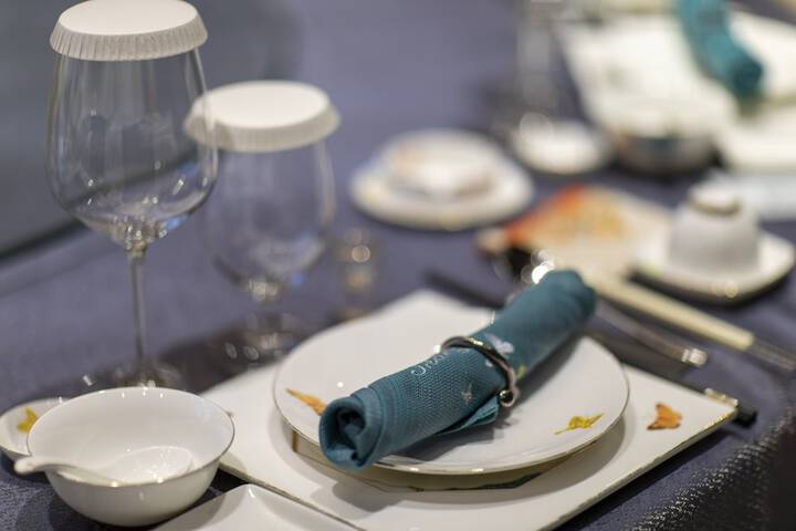 Dining 83 of 150